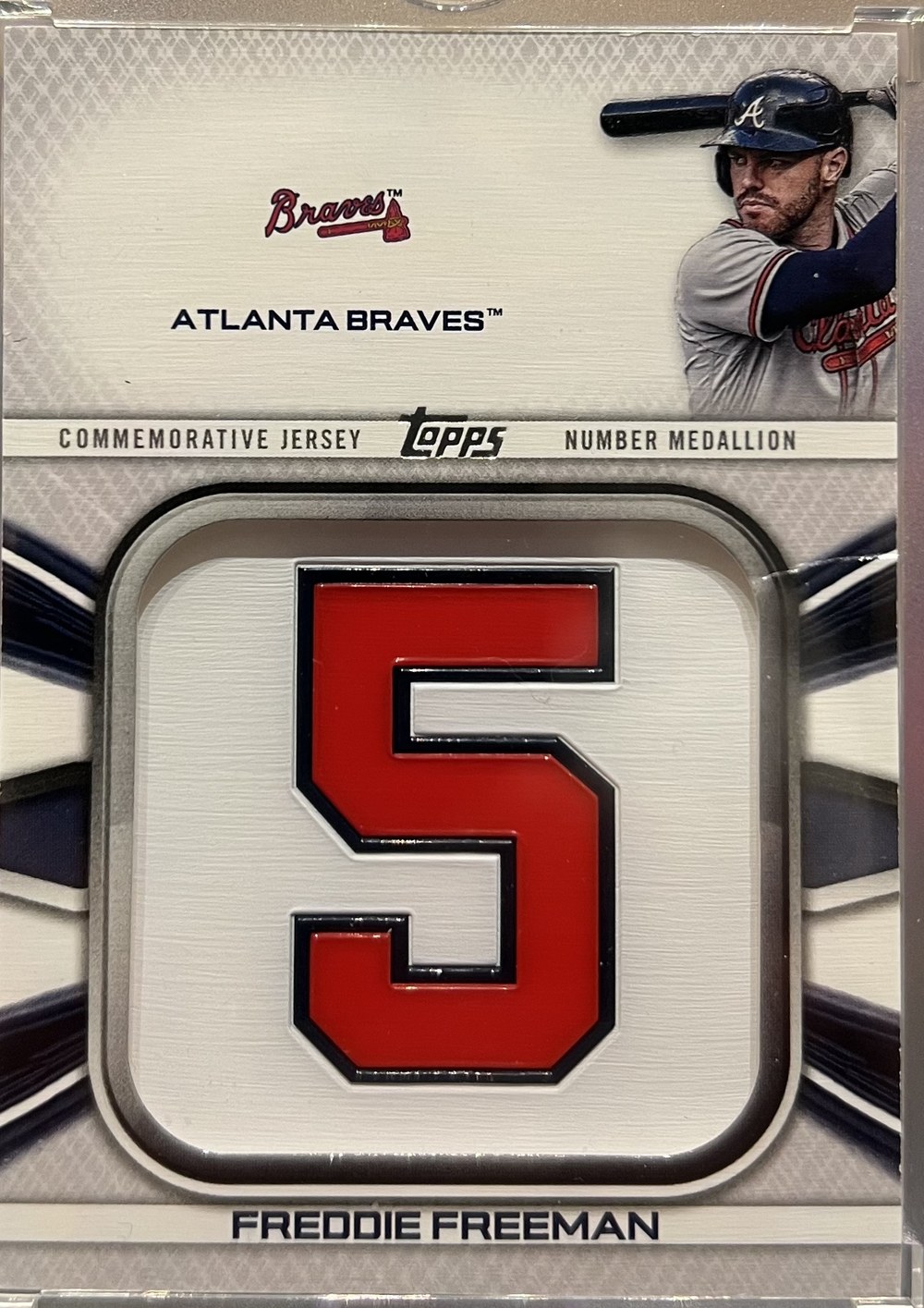 Freddie Freeman jersey number medallion card
